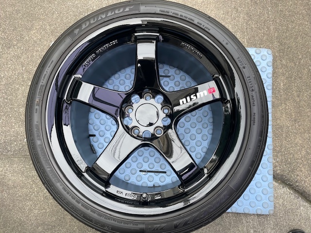 バリ物♪ 新品よりツヤツヤ♪ ニスモ LM GT4 18インチ 10.5J +15 　295/30 18 　LM　 LMGT4 　GT-R　GTR　nismo ニスモ　R32　R33　R34