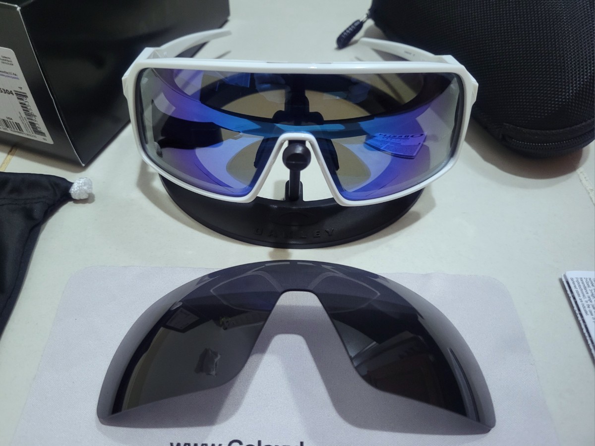 正規品 新品 偏光レンズ2枚付き OAKLEY SUTRO オークリー 正規品 新品 偏光レンズ2枚付き OAKLEY SUTRO オークリー
