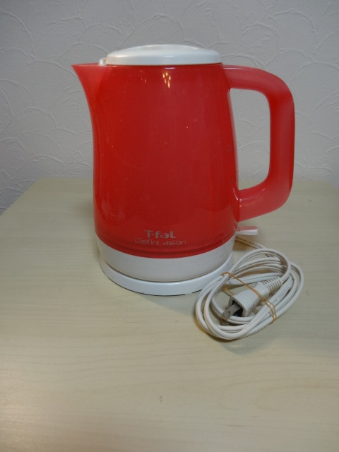 [送料無料 即決] T-fal 電気ケトル デルフィニヴィジョン レッド 1.5L KO1515JP/87 USED