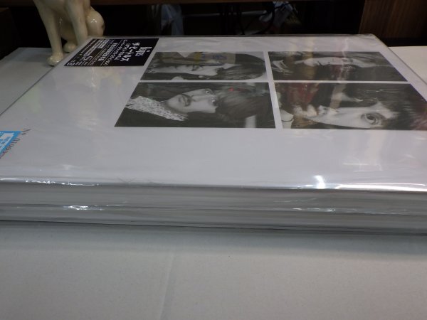 令1｜未使用品（unused!）★6SHM-CD+BLU-RAY / 50th anniversary SUPER DELUXE EDITION★BEATLES ビートルズ「ホワイト・アルバム」の画像8