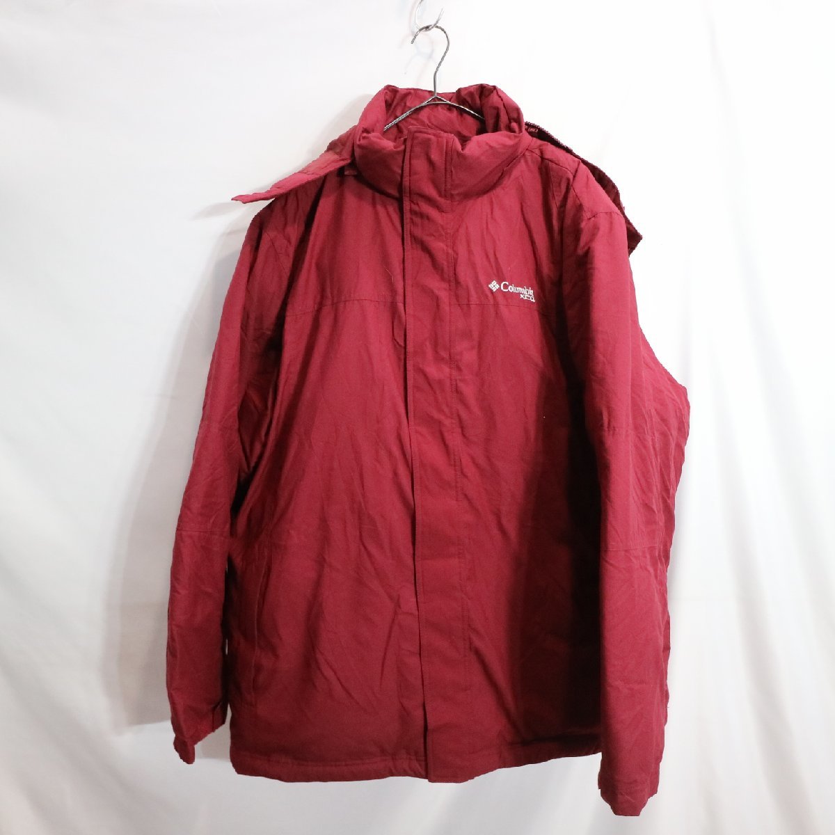 Columbia Colombia Down Jacket Outdoor Camp Camp Outdoor Winterwear Red (мужской XL) Используется и использовала одежду M3611