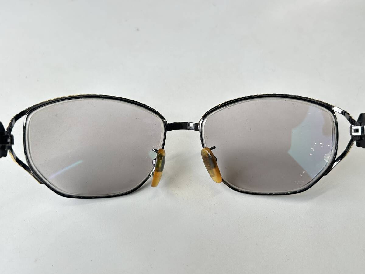 M-5676【同梱不可】980円～ 現状品　FENDI/フェンディ　メガネ　眼鏡　度入り　ブラック×ゴールド　SL 7023　col.590　ケース付き　_画像5