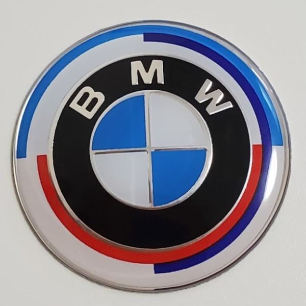 BMW エンブレム 45mm 用 ５０周年 防止フィルム付き ステアリング ハンドル 新品未使用 送料無料_画像1