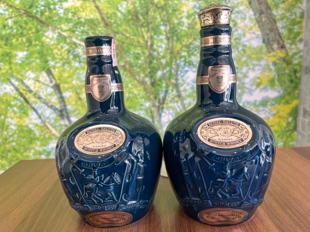 【17456】 ROYALSALUTE ロイヤルサルート 21年　青ボトル 700ml 40% 空き瓶 2点セット ウイスキー お酒 自宅保管品_画像2