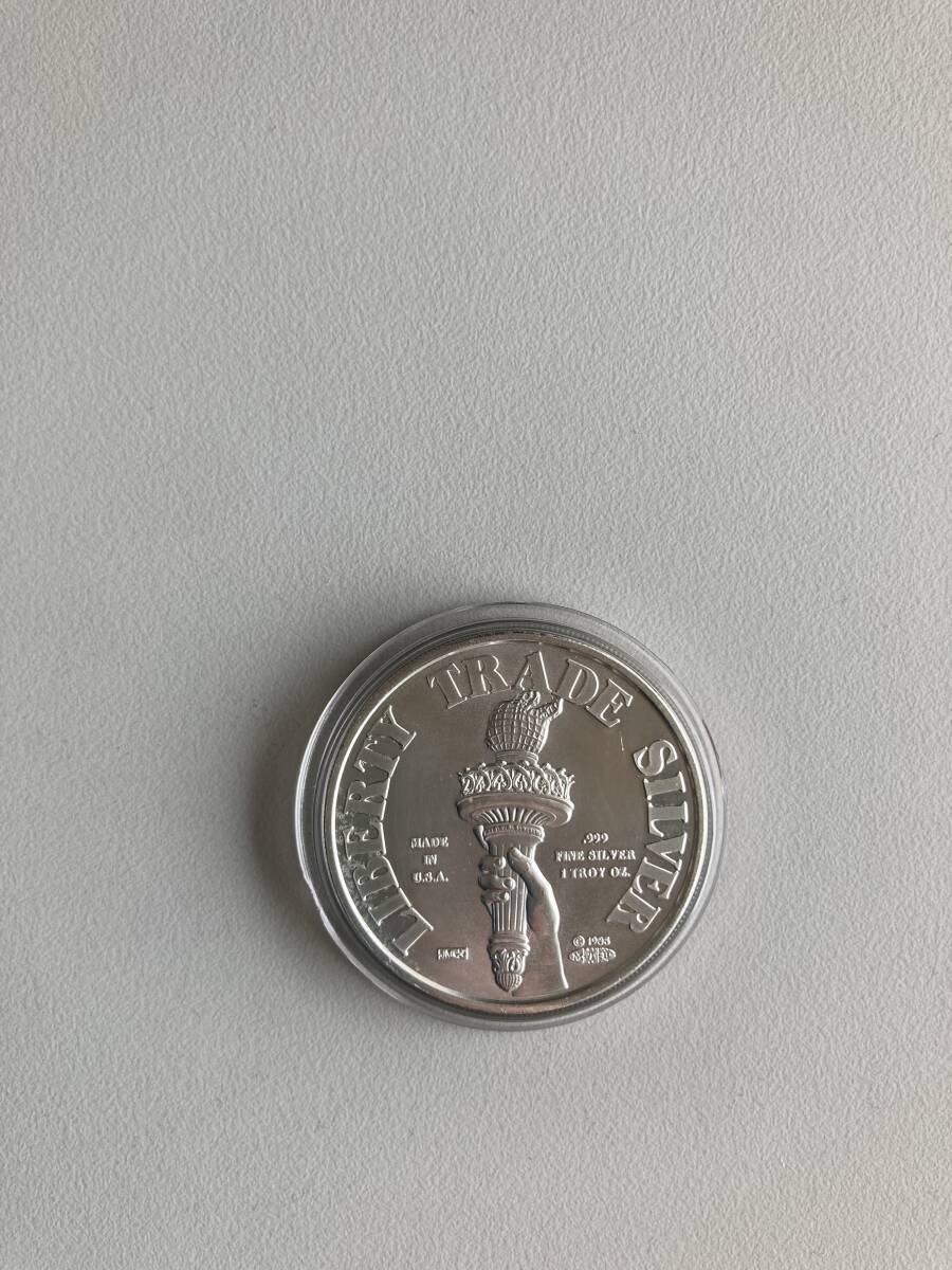 銀貨 純銀製 メダル １オンス アメリカ 自由の女神 1985年  コインカプセル保管品の画像2