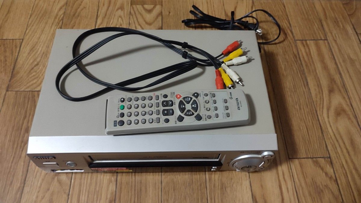 aiwa HV-FR70 VHS ビデオデッキ 映像機器