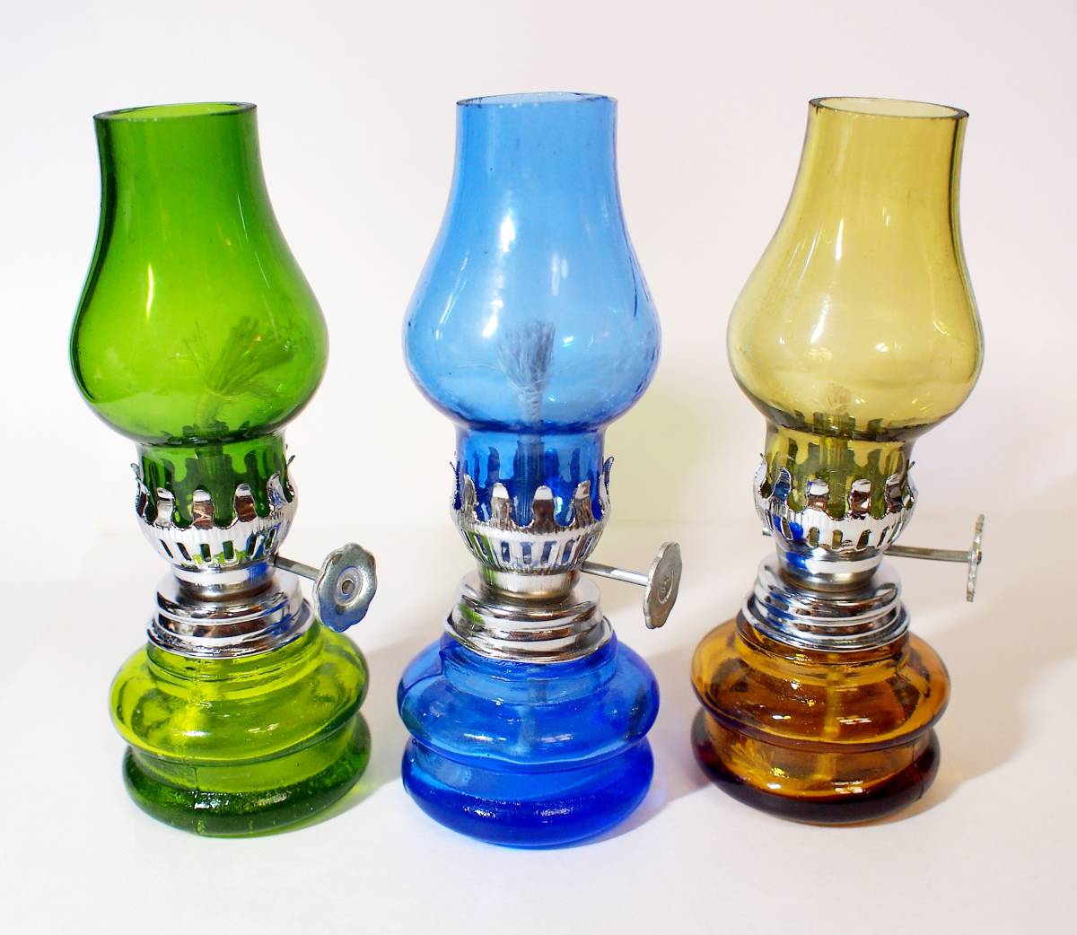 ◇ オイルランプ ◇ 緑、青、茶の 3種類 / 高さ 10.3 cm_画像1