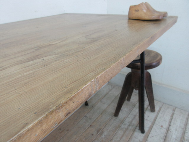  old tree taste. iron legs table K777 antique furniture working bench desk counter dining table in dust real store furniture Cafe furniture natural wood old furniture 
