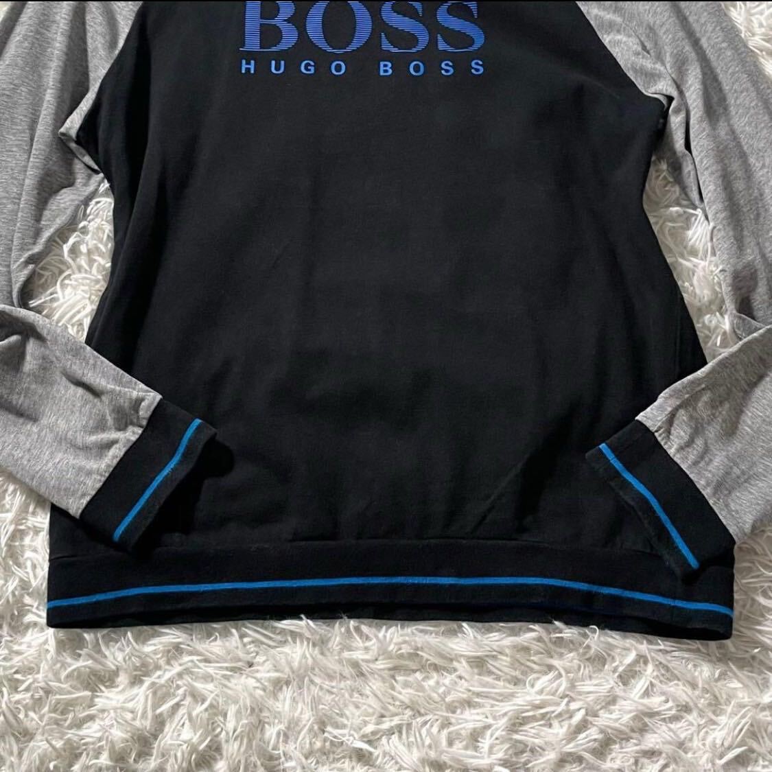 美品 希少L相当 ヒューゴボス HUGO BOSS 長袖Tシャツ ロンT 現行タグ デカロゴ プリント ブラック 黒 グレー 灰色 メンズ 大きいサイズ_画像5