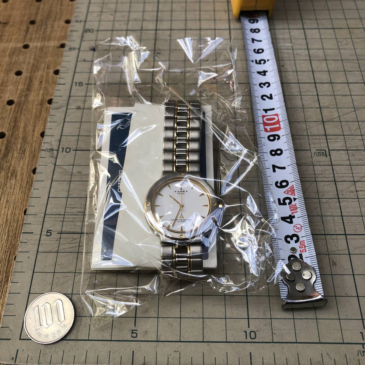 時計屋から 未使用長期保管品 タグ付 取説付き 稼働品 ★ SEIKO CADET WATER RESISTANT 10BAR ¥43,000、セイコー カデット メンズ 腕時計_画像9