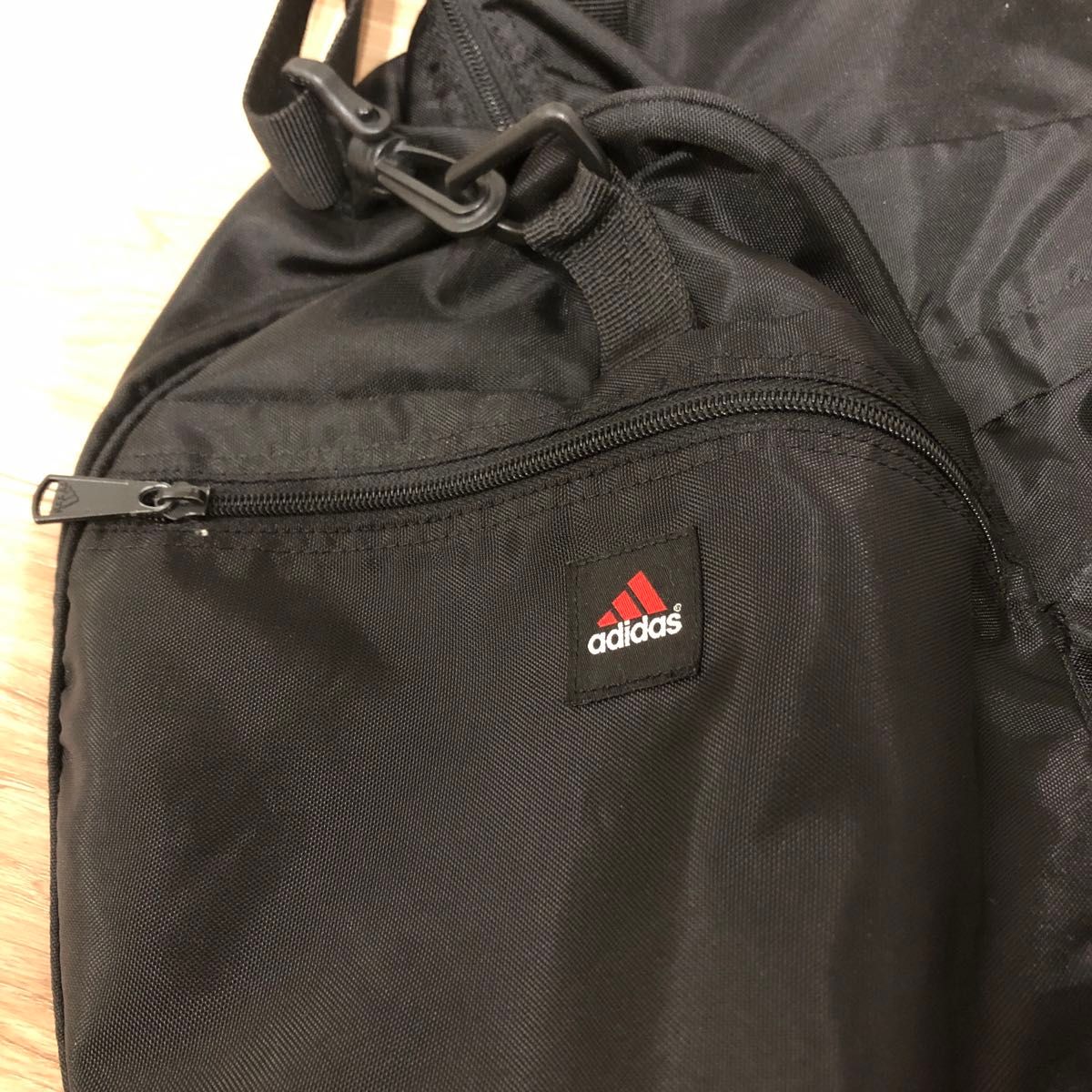 adidas スポーツバック　ドラム型　used 軽い ボストンバッグ