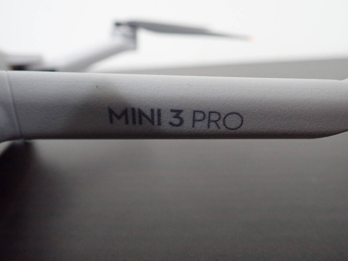 ジャンク DJI MINI 3 PRO Model：MT3M3VD ドローン バッテリー4個 持ち運びケースなど 通電のみ確認済み 激安１円スタートの画像4