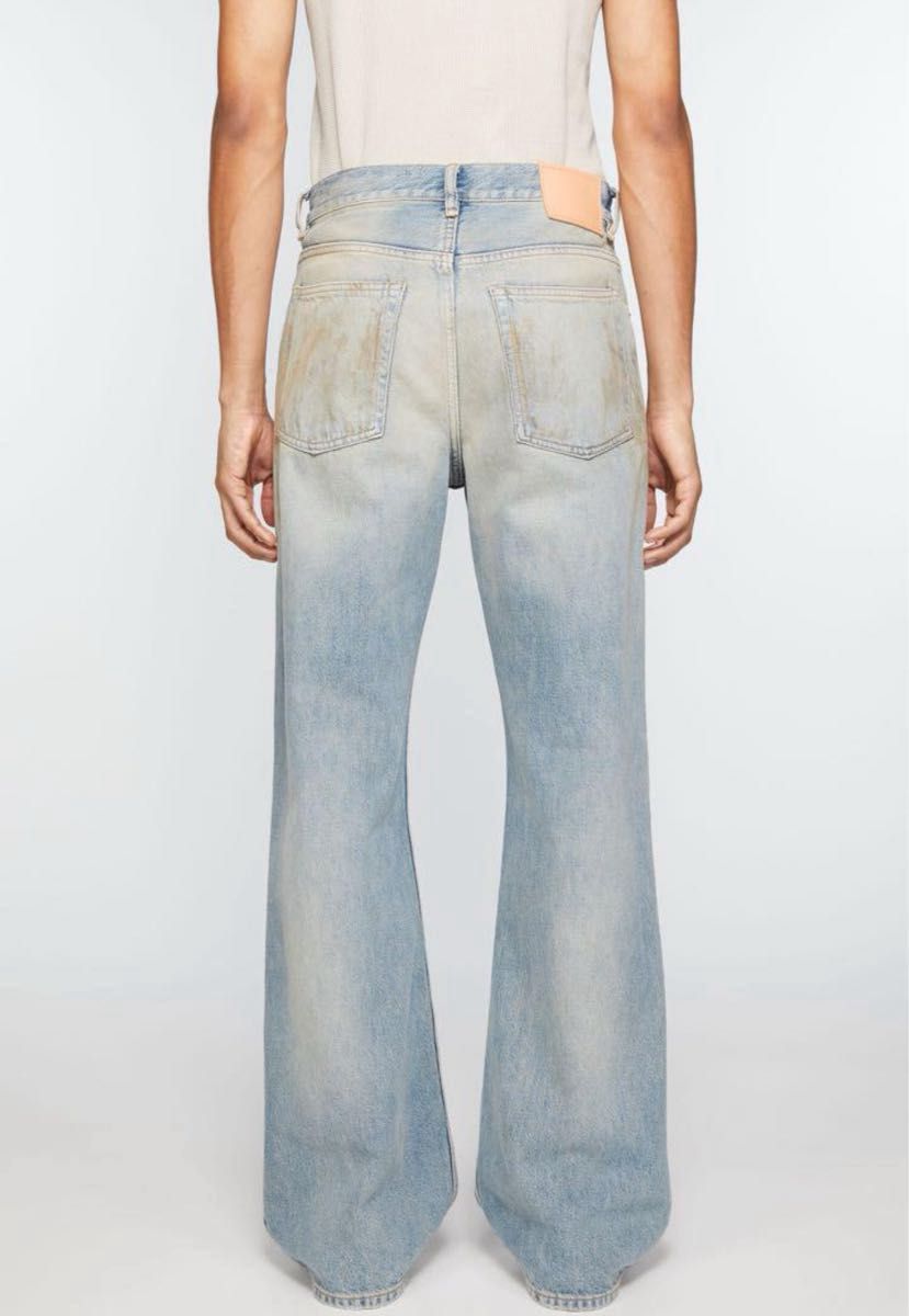 新品未使用 AcneStudios ルーズフィットジーンズ 2021M 30/32 新品未使用 AcneStudios ルーズフィットジーンズ 2021M 30/32