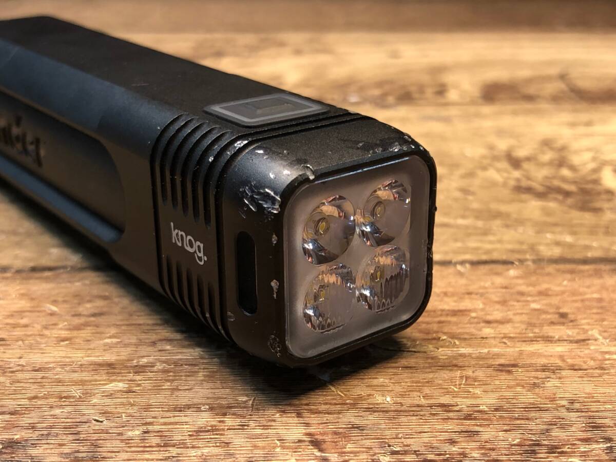 HR504 ノグ KNOG BLINDER 600ルーメン フロントライト ※点灯確認済み、ガリ傷_画像4