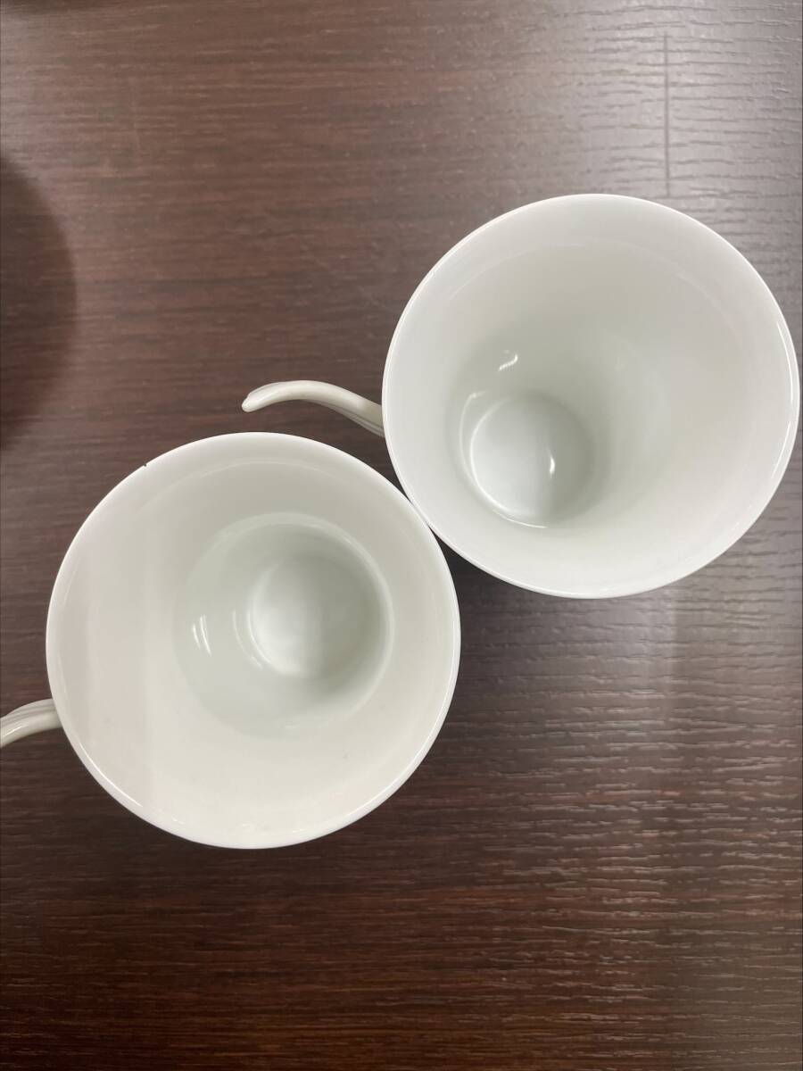 #25283【レア保管品！】 ★☆ Rosenthal ローゼンタール　白磁　　ペア カップ&ソーサー　羽根持ち手☆★説明文必読_画像2