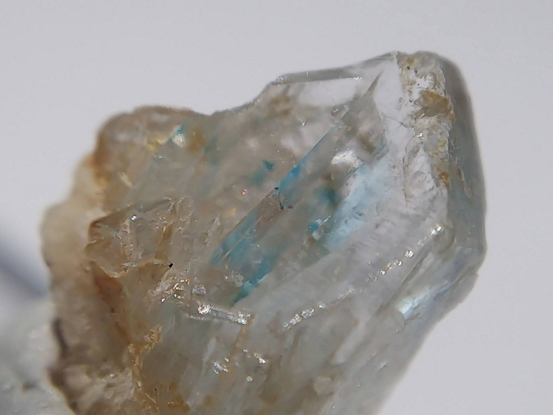 バイカラー ユークレース ブルーライン 標本 結晶 原石 約1.75ct ブラジル・エクアドル産 14_明るさ調整なし