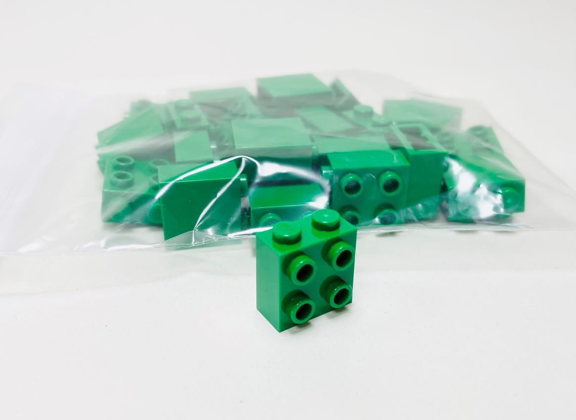 【新品未使用】レゴ　LEGO　ブロック　1面スタッド　1x2x1 2/3 グリーン　緑　24個_画像1