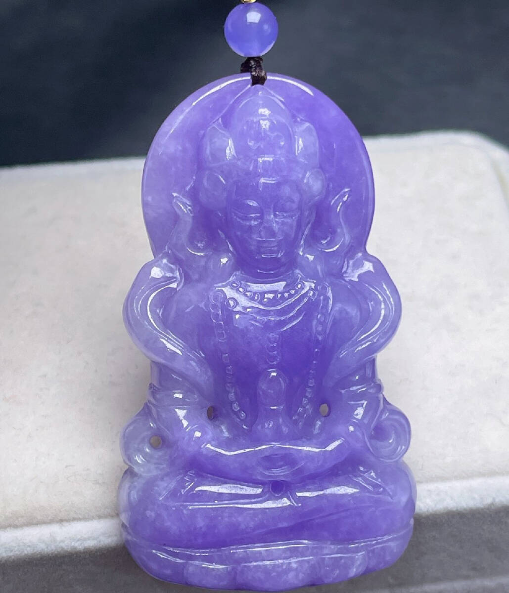 清代　紫羅蘭翡翠の度母菩薩像