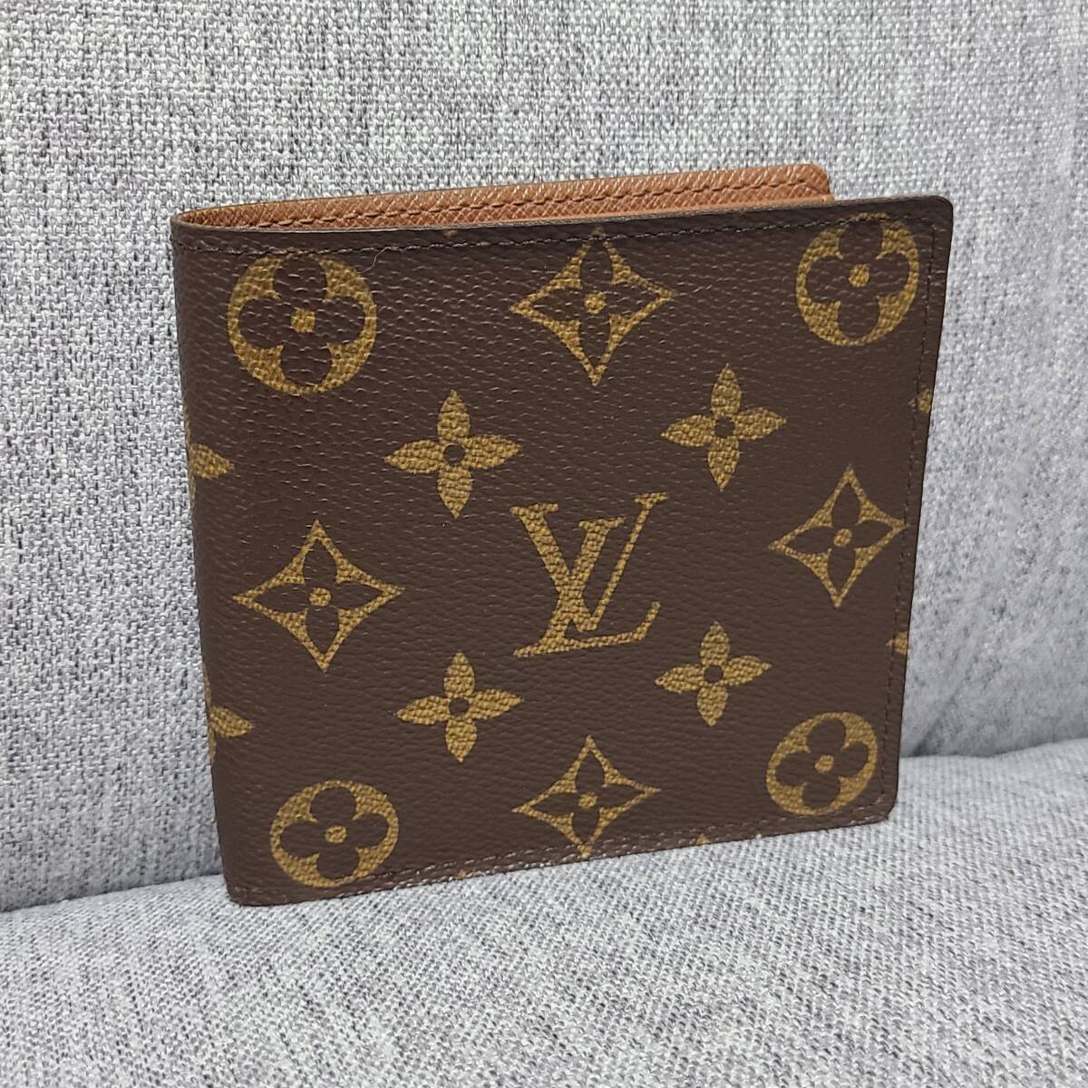 美品 LOUIS VUITTON ルイヴィトン モノグラム ポルトフォイユ・マルコ M61675 新型 2つ折り財布 短財布 カード4枚モデル 2007年製の画像1