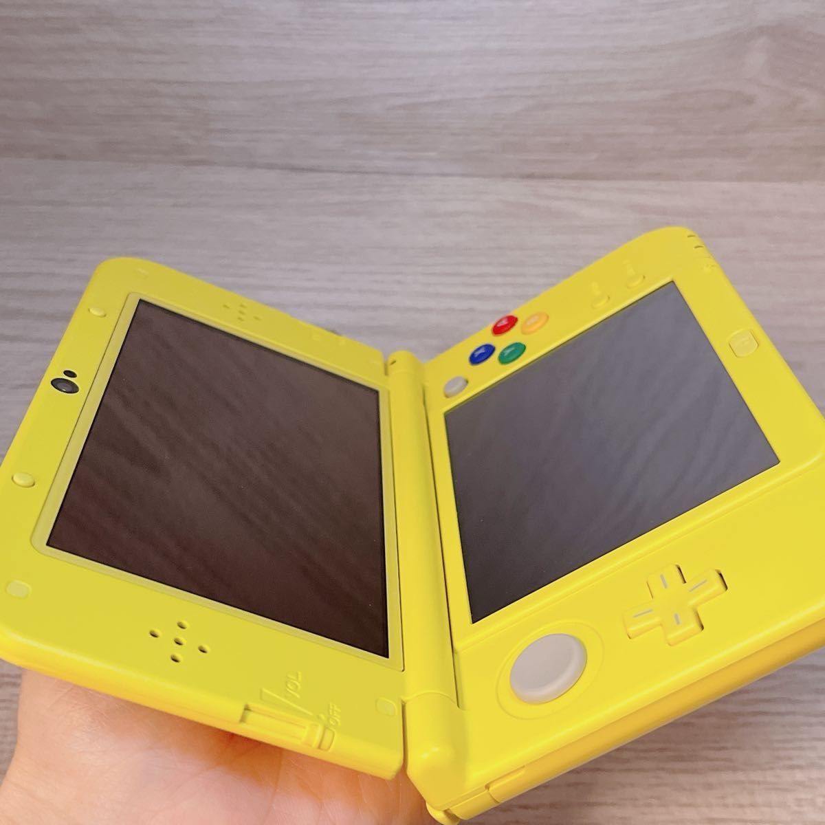 美品 激レアテーマ Newニンテンドー3DS LLピカチュウイエロー 美品 激レアテーマ Newニンテンドー3DS LLピカチュウイエロー