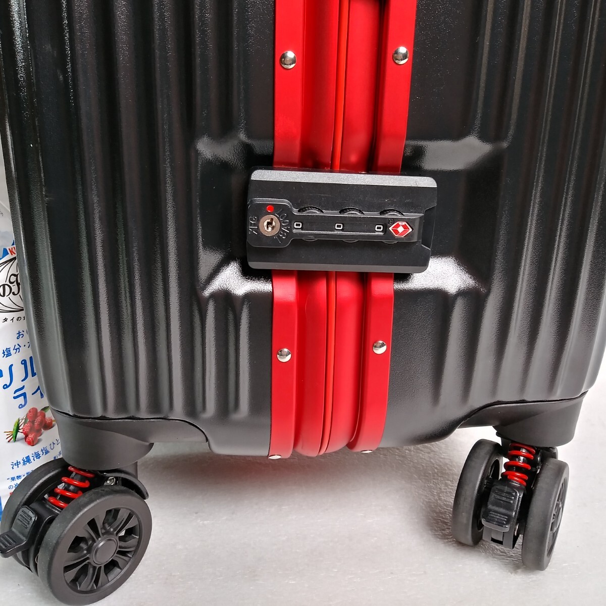 ス65 Lサイズ フレームタイプ アルミフレーム スーツケース サスペンション ストッパー TSAロック  ブラック×レッドの画像3