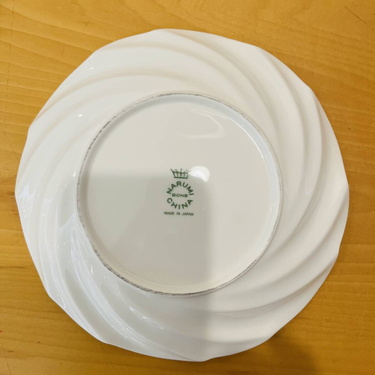 NA5202 平皿 NARUMI BONE CHINA 7枚まとめ ナルミ 陶器 食器 プレート 大皿 洋風皿 洋食 和食器 レストラン 披露宴 盛り付け皿 検K_画像3