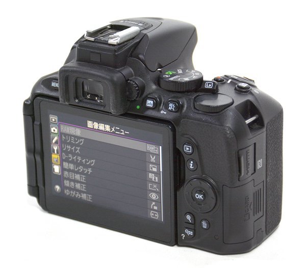 ★ショット枚数7,308回！元箱付！Nikon ニコン D5600 ダブルズームキット デジタル一眼レフカメラ 美品！★_画像3