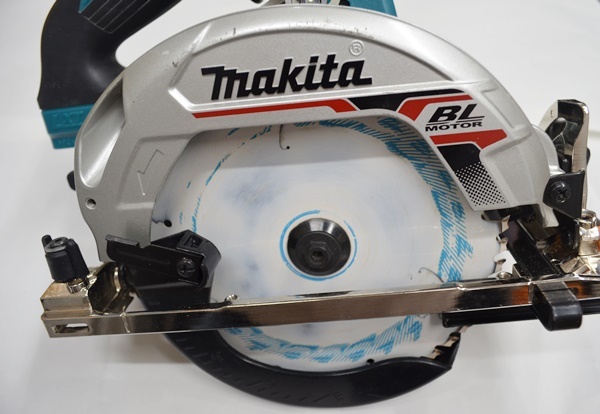 良品 makita マキタ 充電式マルノコ 18V 6.0Ah HS631Dの画像3