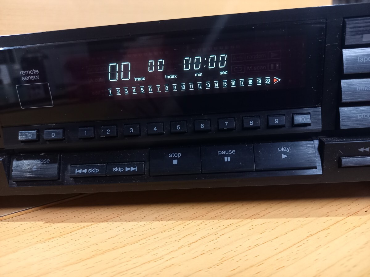 1円～　テクニクス　Technics CDデッキ　SL-P222 COMPACT DISC PLAYER_画像2