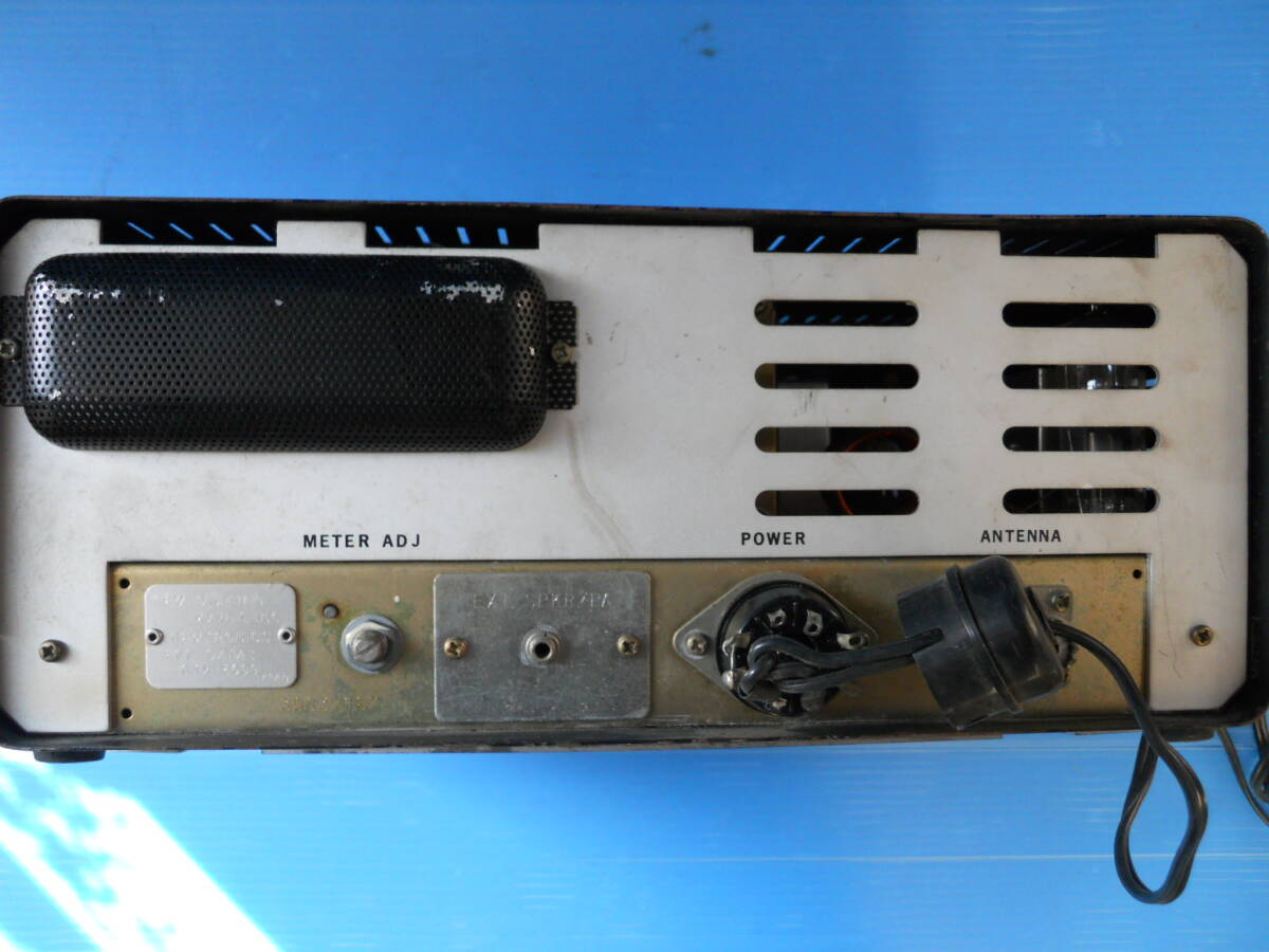 CBトランシーバー GEM TRONICS GTX-5000 40Ch 真空管式 CB無線機 CB TRANSCEIVER 管球式 通電のみOK ジャンク品です。　_コネクター部が剥き出しです。