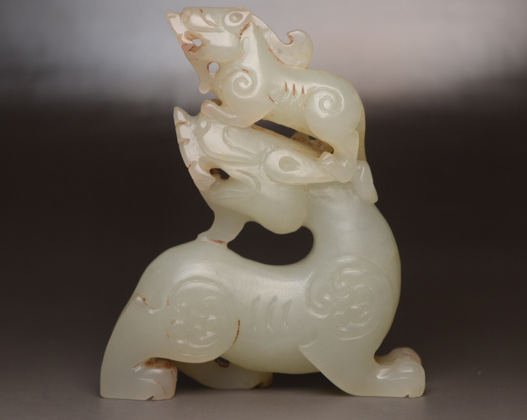 【古寶奇蔵】和田玉製・細密彫・子母獣・置物・賞物・中国時代美術