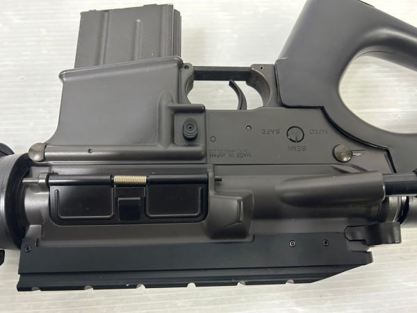 HM012-240325-71【中古】カスタム品 動作確認済 東京マルイ COLT コルト M16A2 電動ガン スタンダード エアガン バッテリー付の画像9