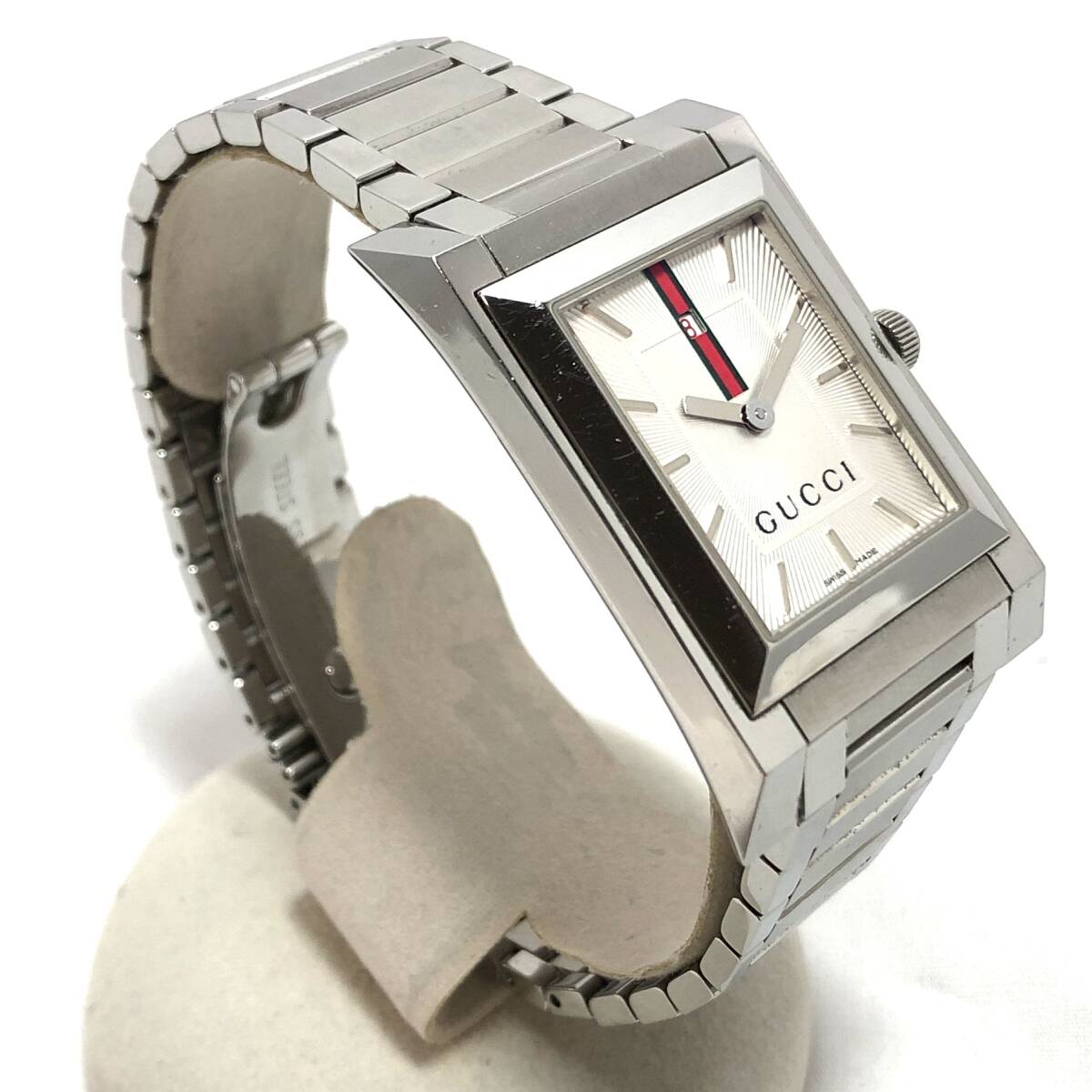 ▼GUCCI 111M シェリーライン メンズ 腕時計 デイト クォーツ QZ シルバー文字盤 スクエア シルバーカラー グッチ 箱付き 稼働品の画像5