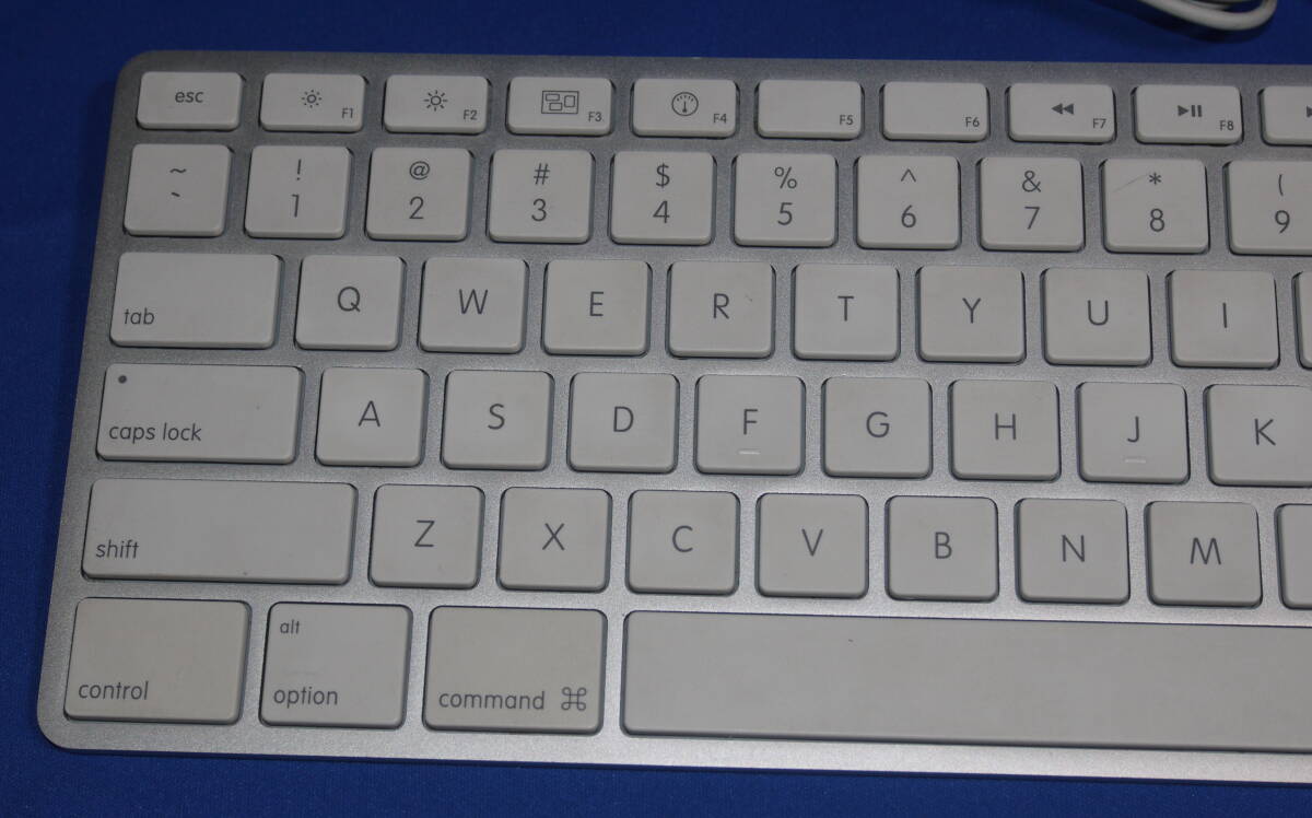 Apple / アップル 純正【 A1243 】 ” USキーボード " 動作OK 美品 !!_画像3