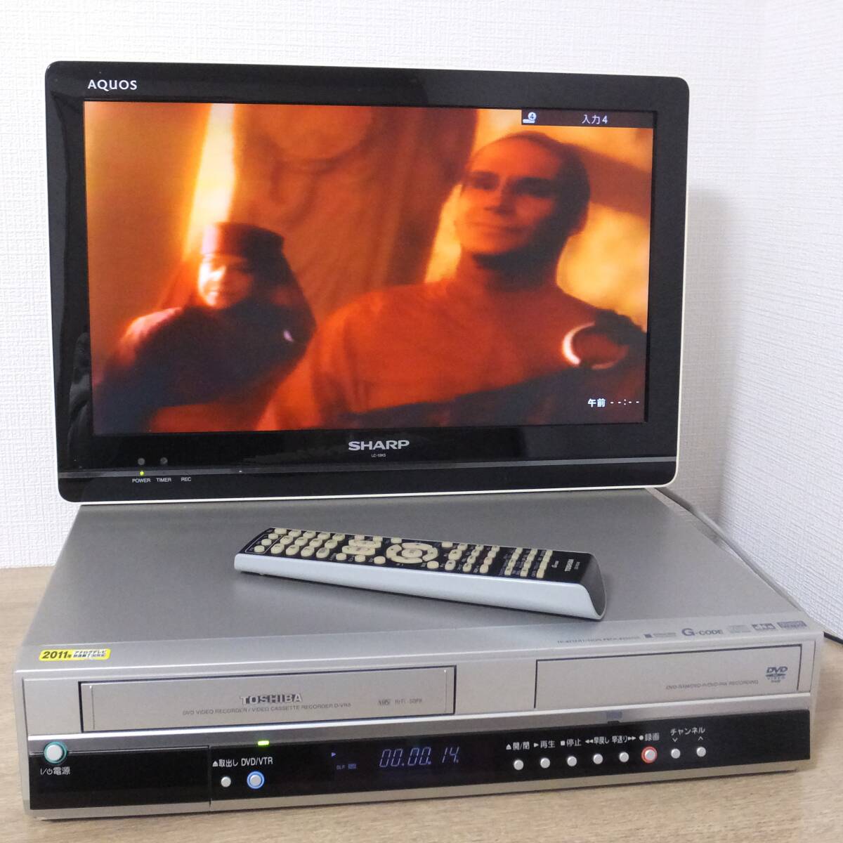 東芝 D-VR5 VTR一体型DVDレコーダー VHS＆DVD VHS・DVD再生 VHS→DVDへのダビング確認済み リモコン（SE-R0248）付き 2007年製の画像1