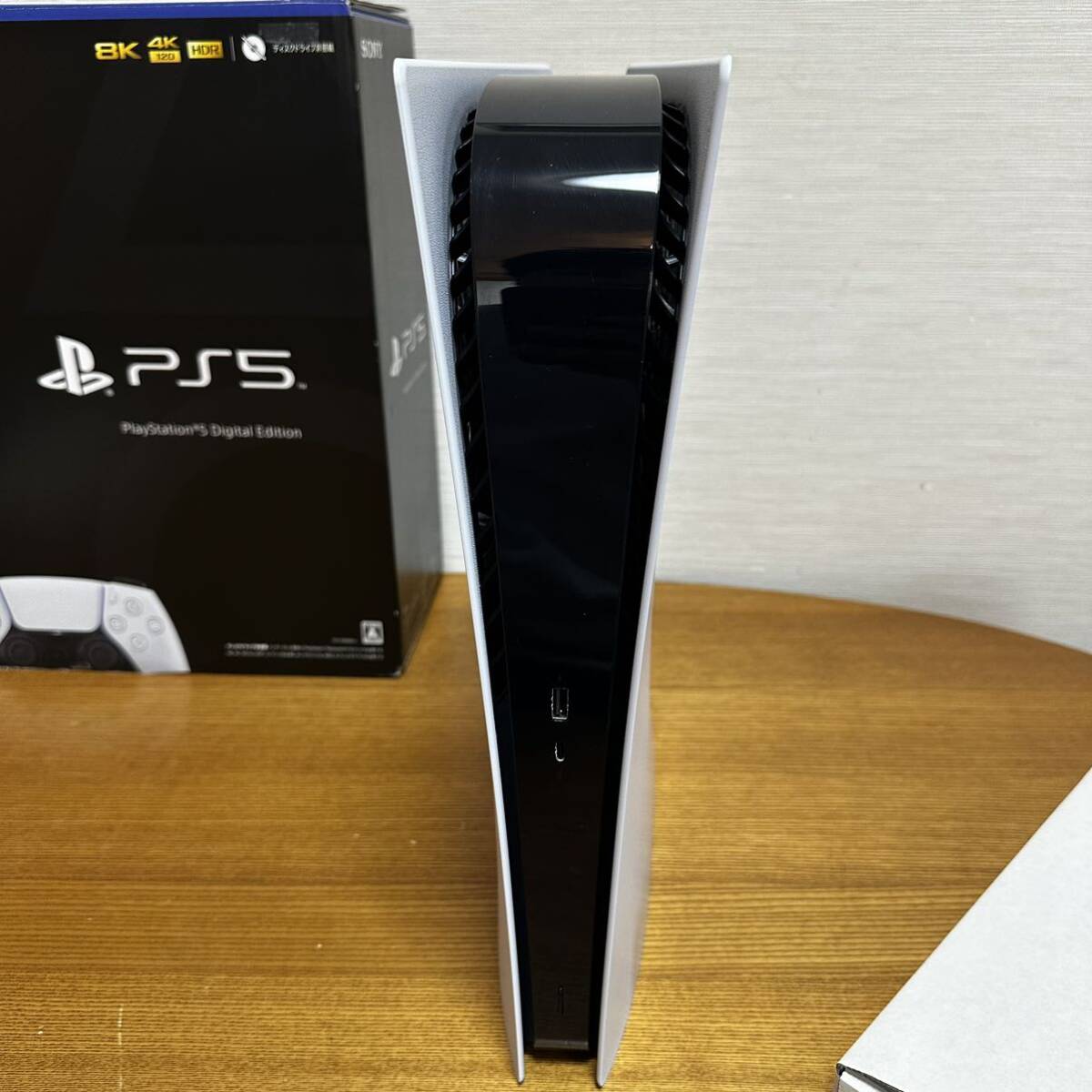 【動作確認済】美品 SONY PS5 デジタルエディション CFI-1000B01 コントローラー無し PlayStation5_画像3