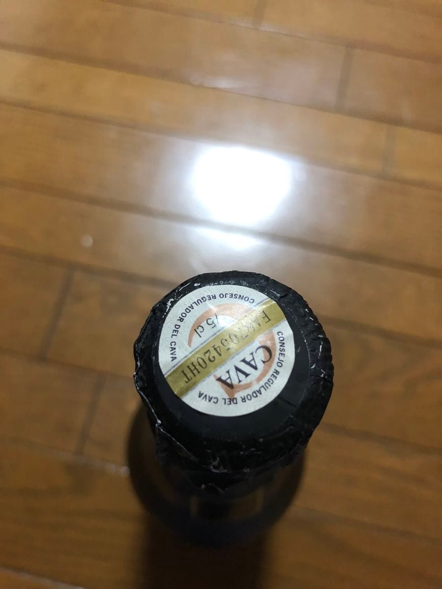 フレシネ コルドン ネグロ　CAVA サントリー　スパークリングワイン　辛口　白　