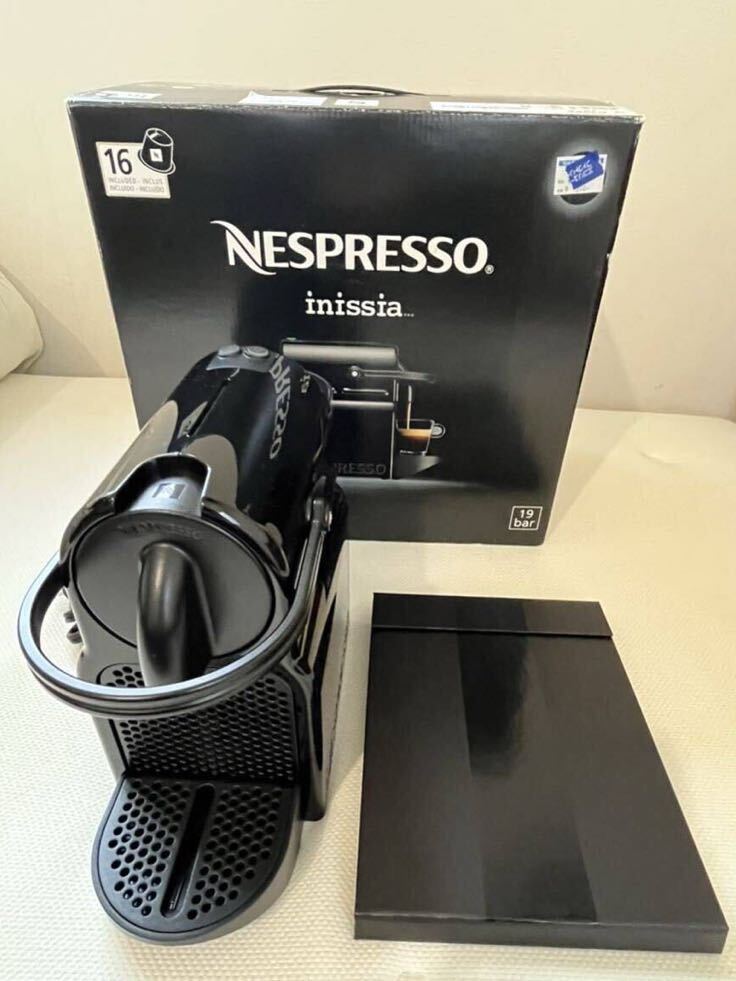 ネスプレッソ NESPRESSO D40-BK BLACK