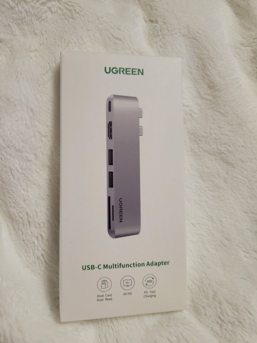 UGREEN USBハブ