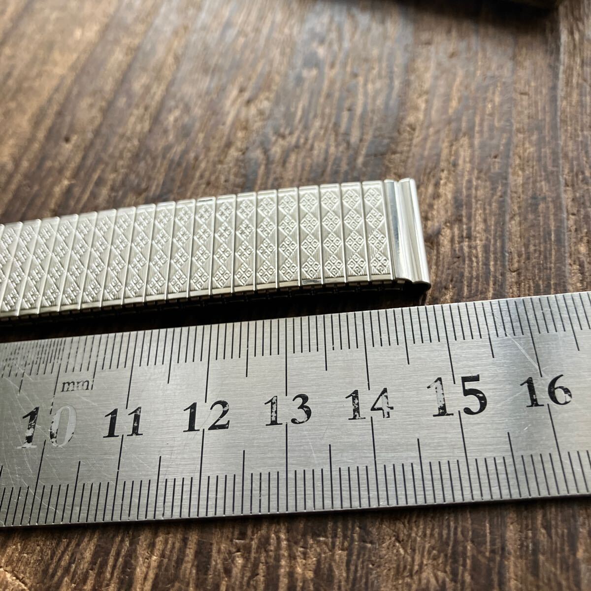 18mm 銀色 伸縮 蛇腹 腕時計バンド 金属 中古品の画像6