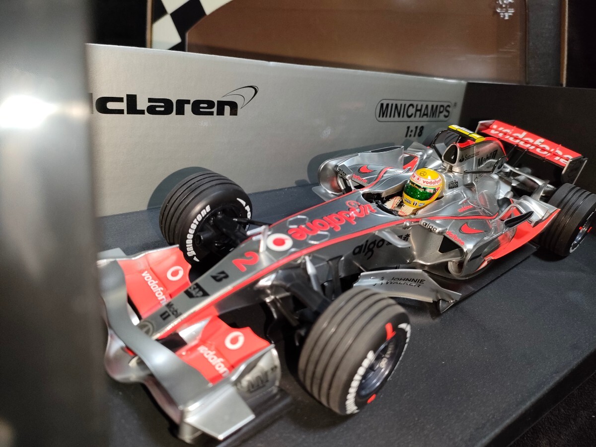 未開封美新品ミニチャンプス2007ベース1/18ボーダフォンマクラーレンメルセデスF1MP4-22＃2ルイス ハミルトン カナダGP初優勝記念限定生産_画像1