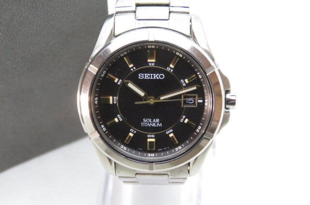 1円～【動作品】SEIKO セイコー　ソーラー　チタニウム　V145-0AX0　メンズ腕時計　ブラック文字盤　シルバー　3-5-17_画像1