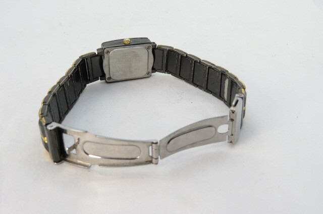 1円～【動作品】RADO ラドー　 jubile ジュビリー 120.0281.3 4pダイヤ　レディー腕時計　デイト　セラミックブラック　ゴールド　3-4-3_画像6