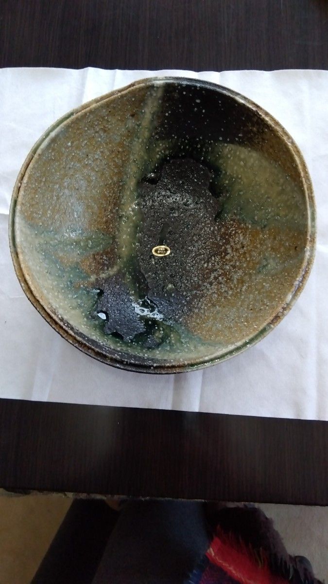 信楽焼　変形の大鉢（手作り）