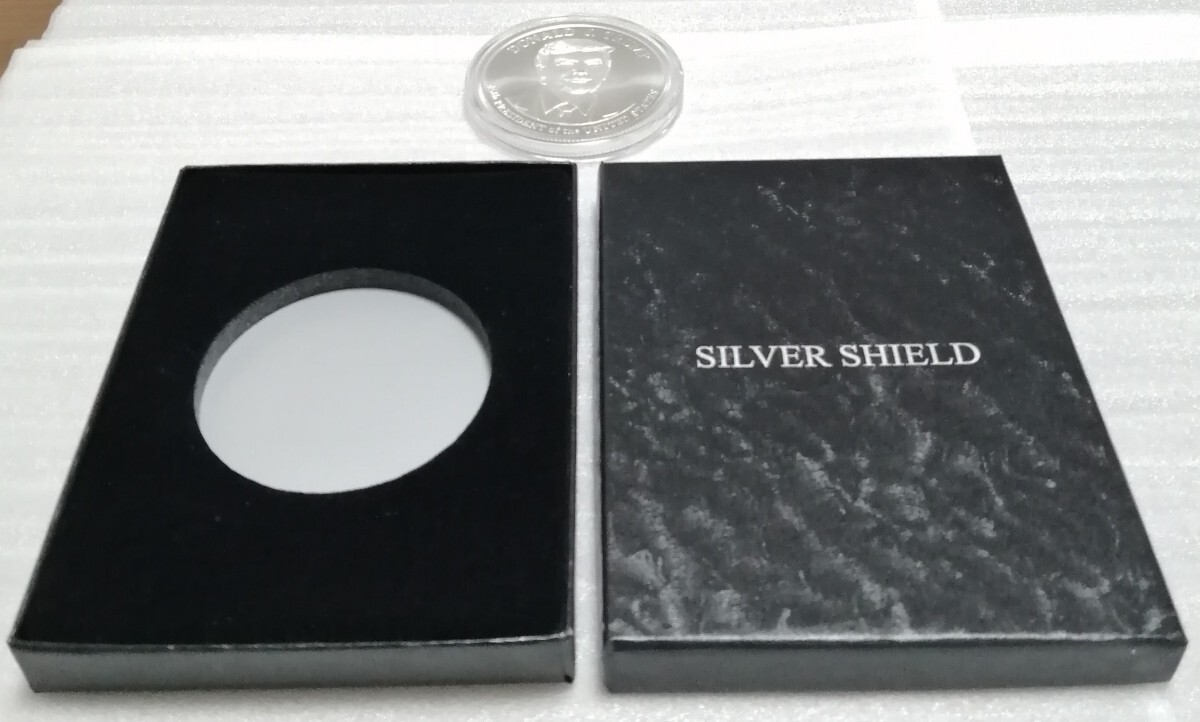 5オンス トランプ 第45代 大統領 銀貨 純銀 ラウンド 箱付き アイテム2の画像10