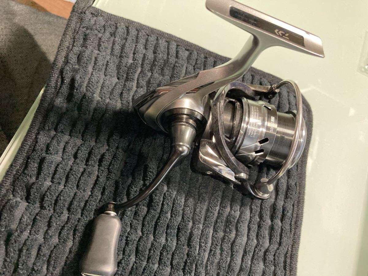 良品　ダイワ DAIWA 18 カルディア　CALDIA　LT2500S 付属品あり フルベアリング仕様　淡水使用　機関良好　ZPI　スタンド_画像2