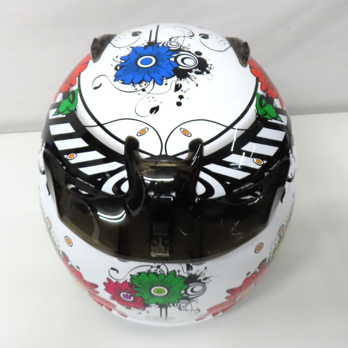 【美品】Arai アライ QUANTUM-J BLOSSOM クアンタムJ ブロッサム フルフェイスヘルメット Lサイズ 人気 バイク 二輪 ツーリング_画像7