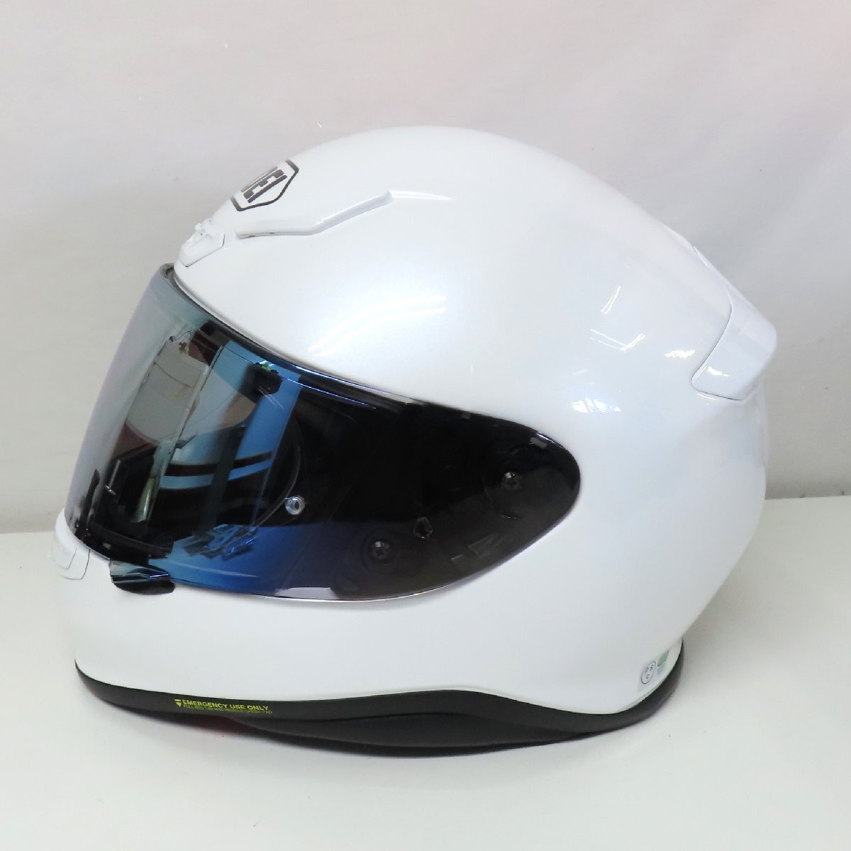 【美品】SHOEI ショウエイ Z-7 フルフェイスヘルメット XLサイズ ホワイト 人気 バイク 二輪 オートバイ ツーリング_画像4