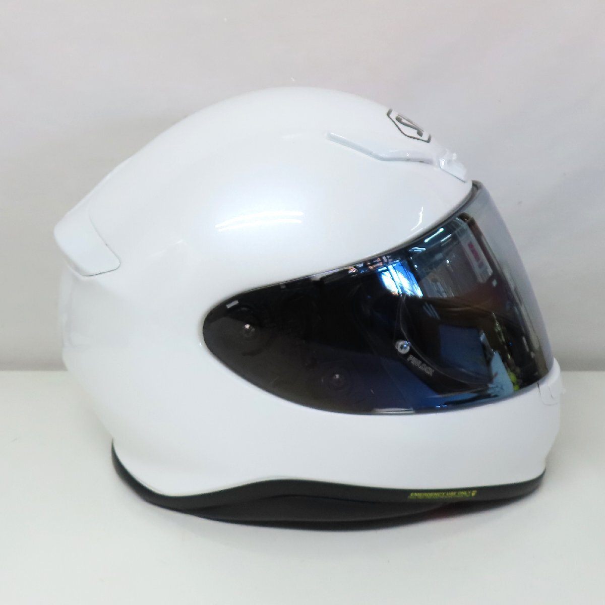 【美品】SHOEI ショウエイ Z-7 フルフェイスヘルメット XLサイズ ホワイト 人気 バイク 二輪 オートバイ ツーリング_画像5