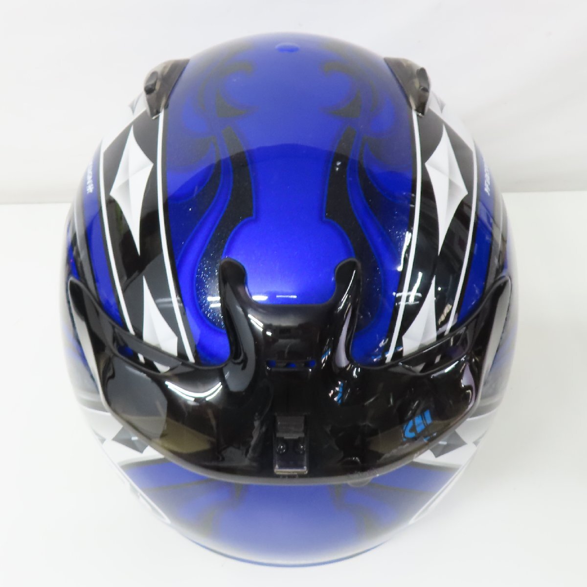 【中古美品】【シールド2枚】Arai アライ QUANTUM-J ACE フルフェイスヘルメット Lサイズ クアンタムJ エース バイク 二輪 オートバイ_画像7